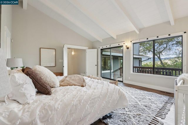 858 Mountain View Dr, Lafayette, CA 94549