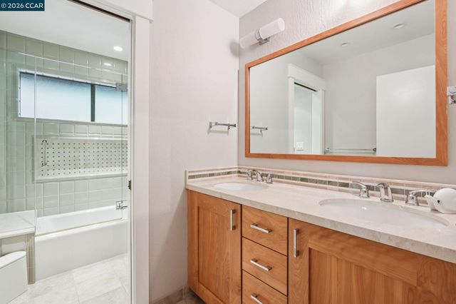 858 Mountain View Dr, Lafayette, CA 94549