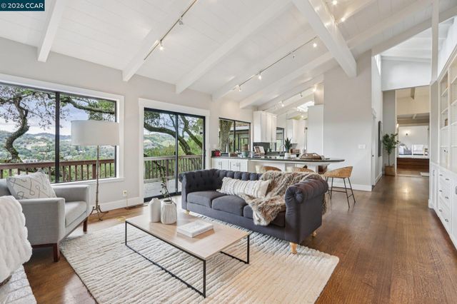 858 Mountain View Dr, Lafayette, CA 94549