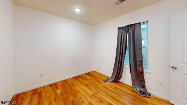 800 Bergen St, Newark City, NJ 07108