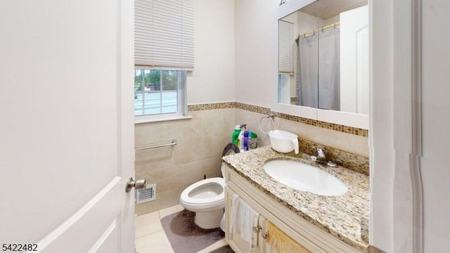 800 Bergen St, Newark City, NJ 07108