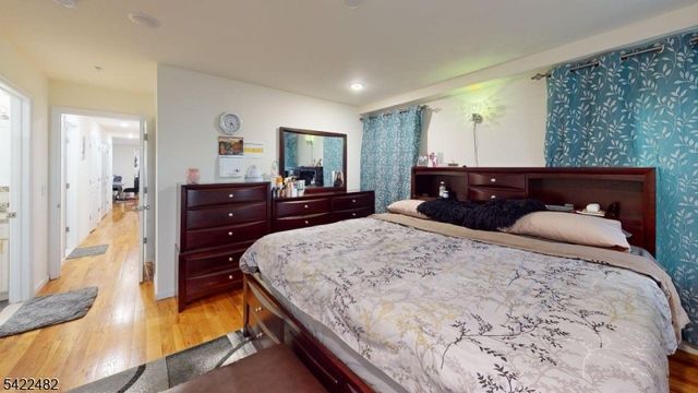 800 Bergen St, Newark City, NJ 07108