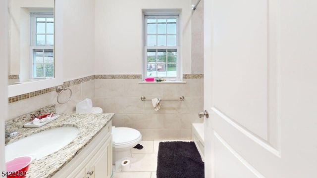 800 Bergen St, Newark City, NJ 07108