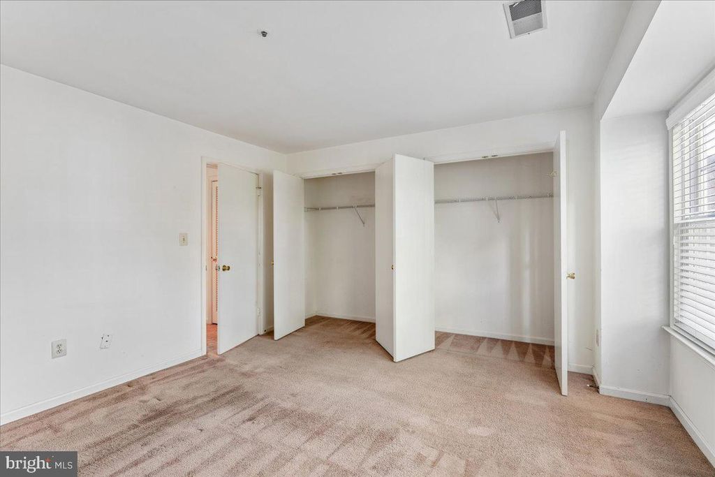 Image 16 of property listing at 7906 BAYSHORE DR #4222, Laurel, MD 20707