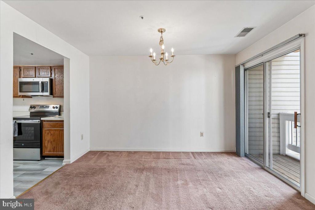 Image 7 of property listing at 7906 BAYSHORE DR #4222, Laurel, MD 20707