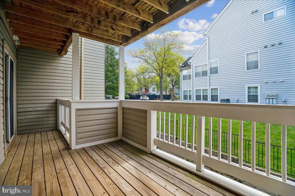 Image 9 of property listing at 7906 BAYSHORE DR #4222, Laurel, MD 20707