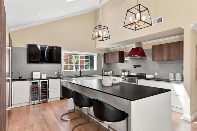 1172 Millbrae Avenue, Millbrae, CA 94030