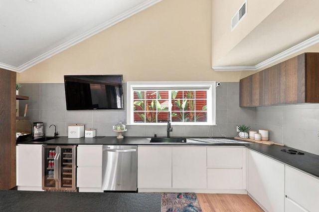 1172 Millbrae Avenue, Millbrae, CA 94030