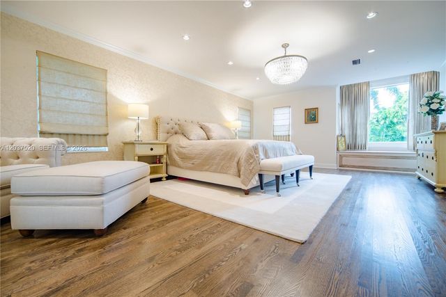 3514 Crystal Ct, Miami, FL 33133