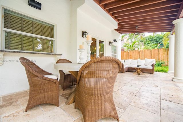 3514 Crystal Ct, Miami, FL 33133