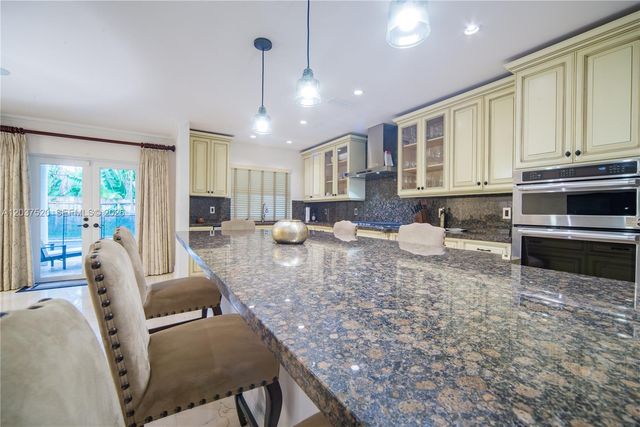 3514 Crystal Ct, Miami, FL 33133