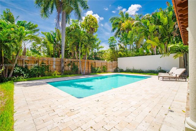 3514 Crystal Ct, Miami, FL 33133