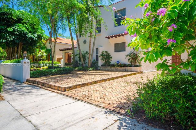 3514 Crystal Ct, Miami, FL 33133