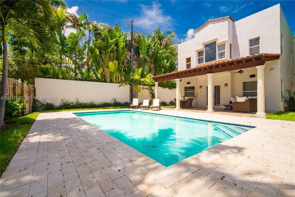 3514 Crystal Ct, Miami, FL 33133