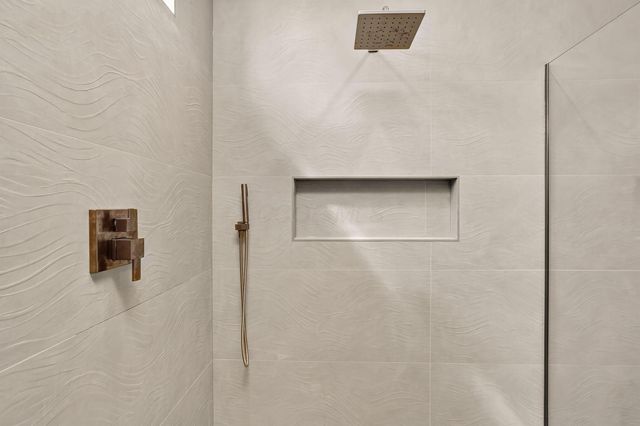 5390 Maple Drive, Lewis Center, OH 43035