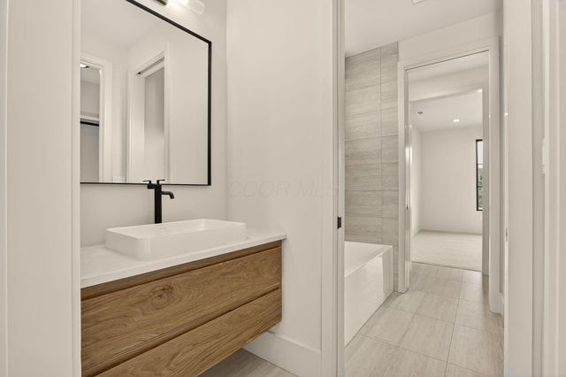 5390 Maple Drive, Lewis Center, OH 43035