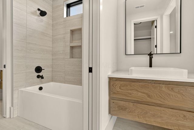 5390 Maple Drive, Lewis Center, OH 43035