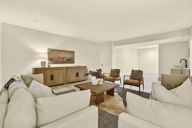 5390 Maple Drive, Lewis Center, OH 43035