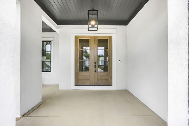 5390 Maple Drive, Lewis Center, OH 43035