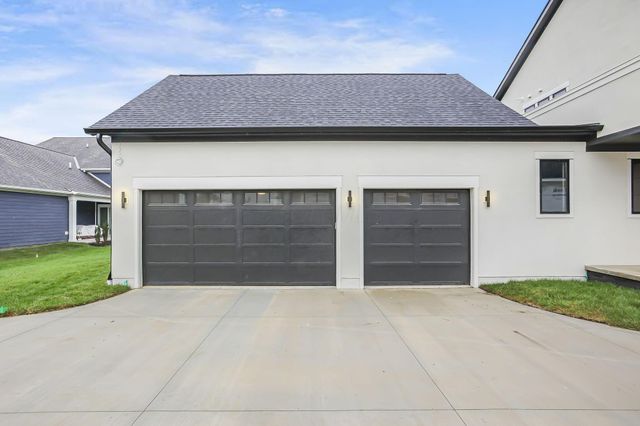 5390 Maple Drive, Lewis Center, OH 43035