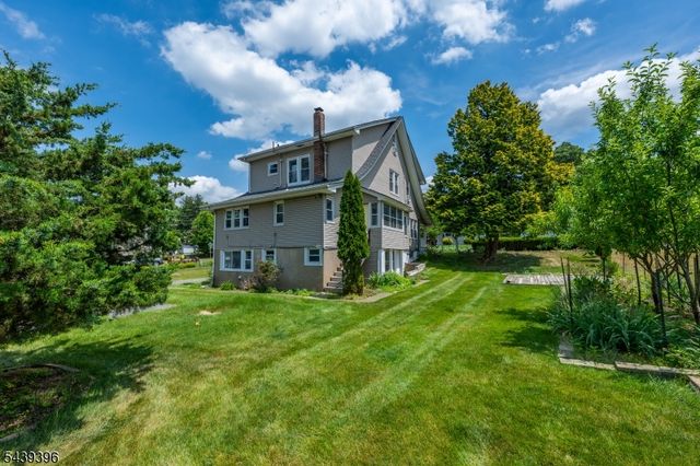 81 Lane Avenue, West Caldwell Twp., NJ 07006