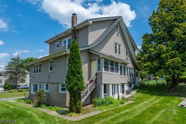 81 Lane Avenue, West Caldwell Twp., NJ 07006
