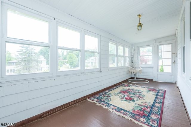 81 Lane Avenue, West Caldwell Twp., NJ 07006
