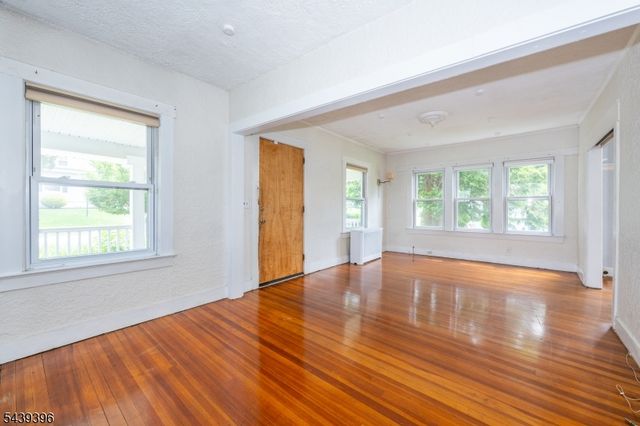 81 Lane Avenue, West Caldwell Twp., NJ 07006