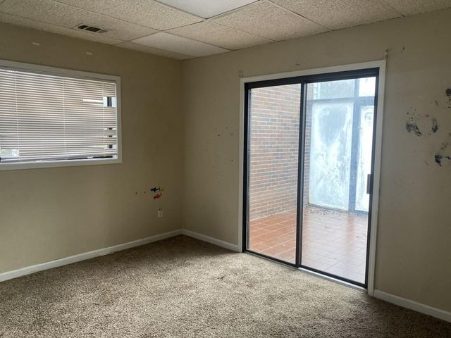 3958 Cotswold SW Drive, Lilburn, GA 30047