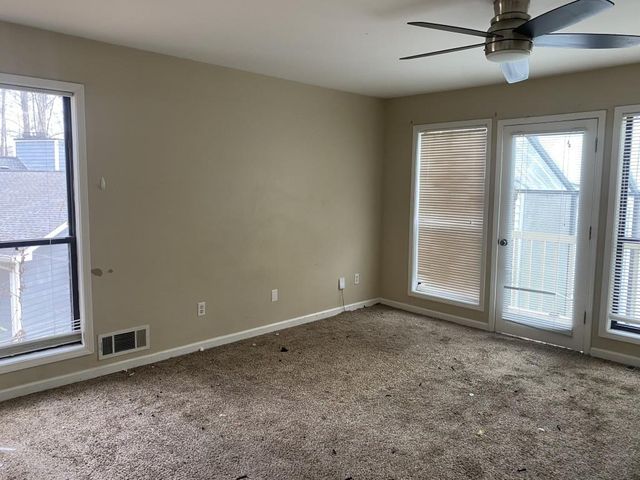 3958 Cotswold SW Drive, Lilburn, GA 30047