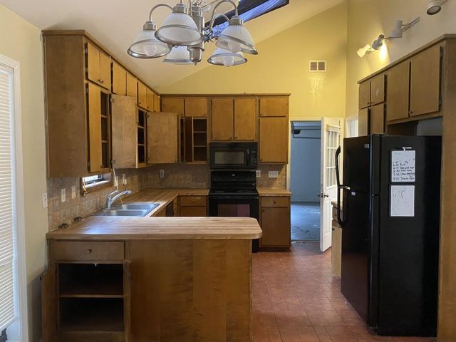 3958 Cotswold SW Drive, Lilburn, GA 30047