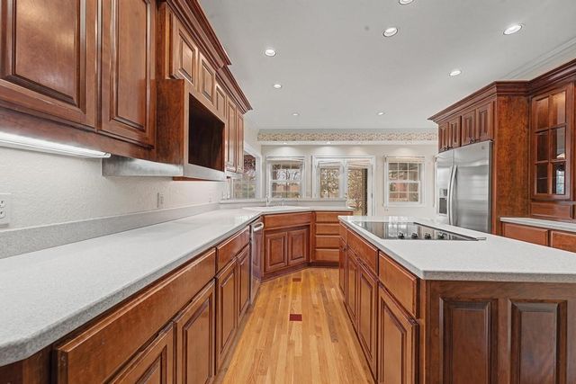 310 Emerald Point Drive, Springdale, AR 72764