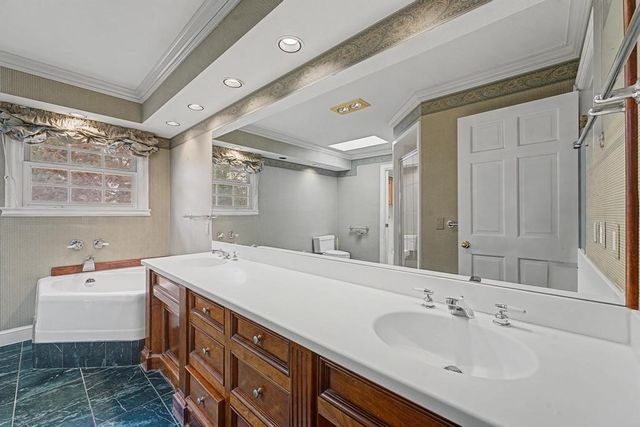 310 Emerald Point Drive, Springdale, AR 72764