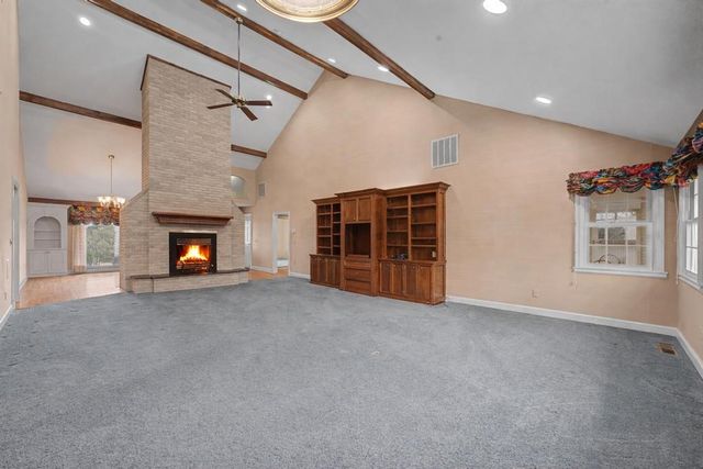 310 Emerald Point Drive, Springdale, AR 72764