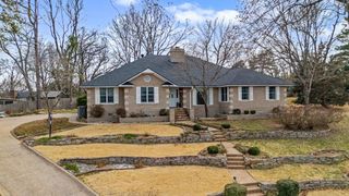 310 Emerald Point Drive, Springdale, AR 72764