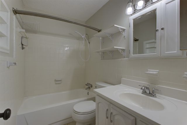 209 Case Street, Weatherford, TX 76086