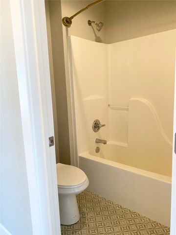 911 SW Springfield Drive, Ankeny, IA 50023