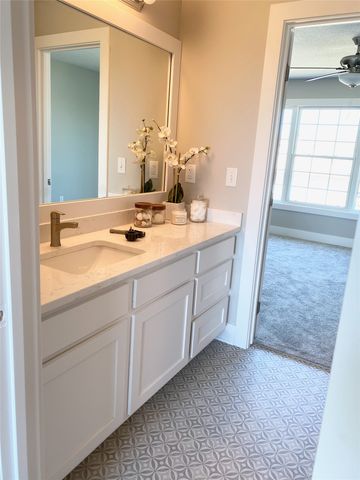 911 SW Springfield Drive, Ankeny, IA 50023