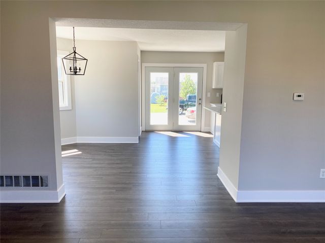 911 SW Springfield Drive, Ankeny, IA 50023