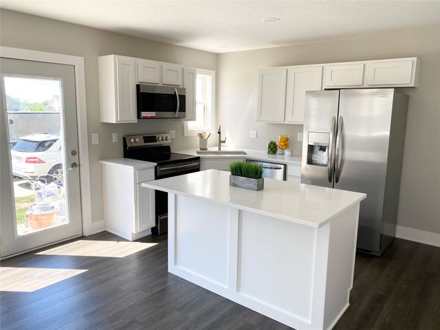 911 SW Springfield Drive, Ankeny, IA 50023