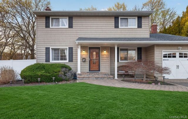 19 Shelton Court, Commack, NY 11725