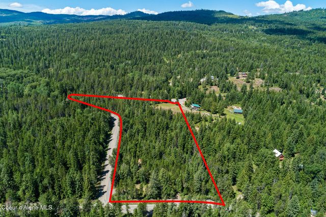 306 Pinewood LN, Cocolalla, ID 83813