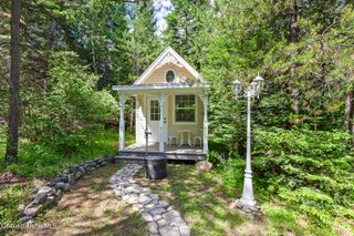 306 Pinewood LN, Cocolalla, ID 83813