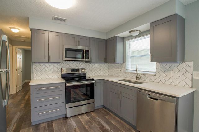 715 BAY STREET, Dunedin, FL 34698