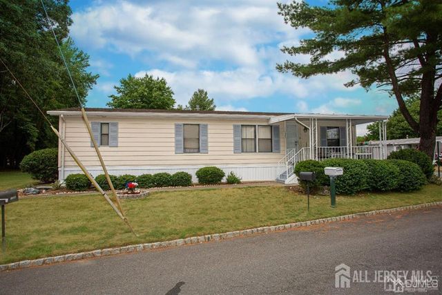 139 VILLAGE W Drive, Spotswood, NJ 08884