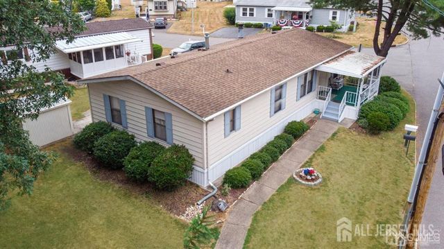139 VILLAGE W Drive, Spotswood, NJ 08884