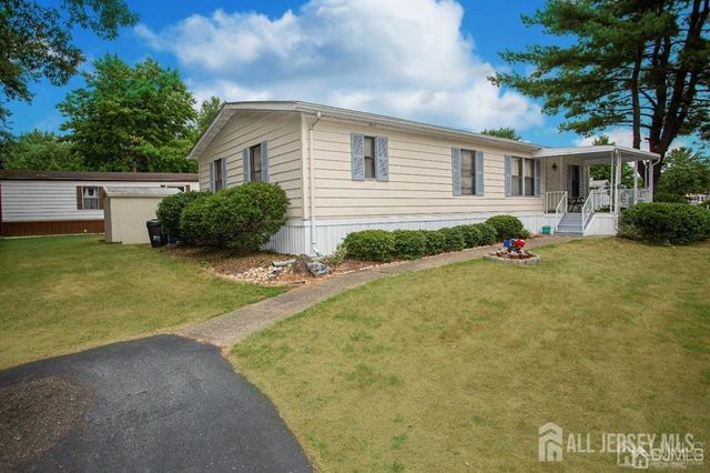 139 VILLAGE W Drive, Spotswood, NJ 08884