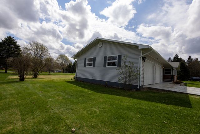 330 Johnson Street, Edmore, MI 48829