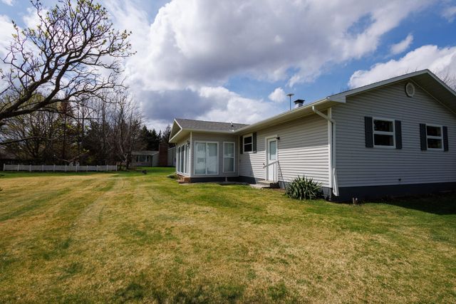 330 Johnson Street, Edmore, MI 48829