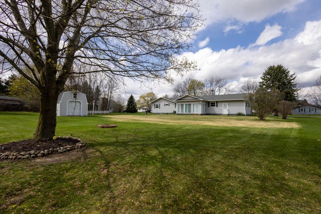 330 Johnson Street, Edmore, MI 48829